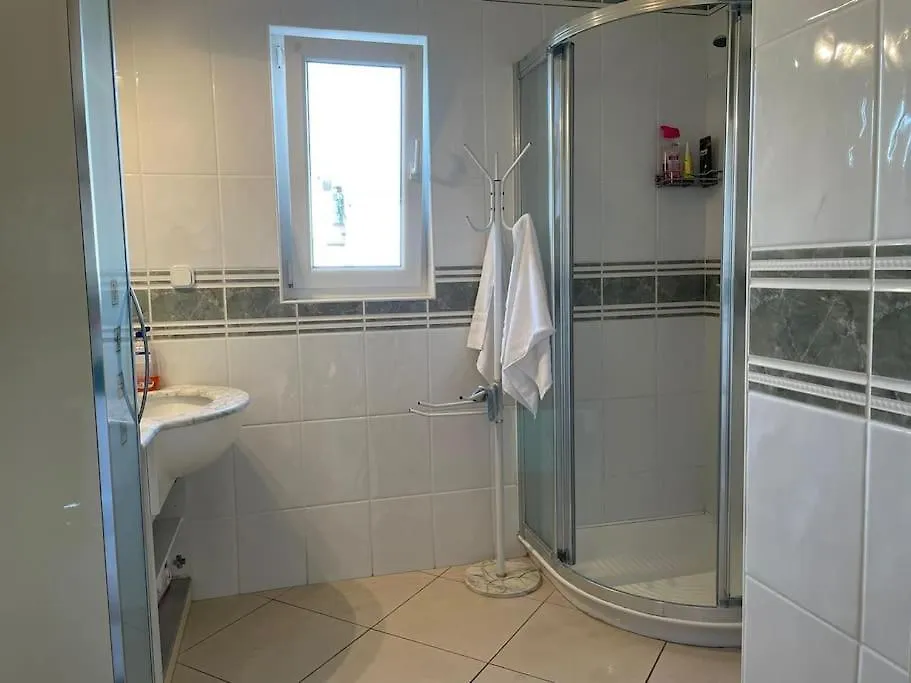 Grosszuegige 6-Personen Ferienwohnung In Kroatien Malinska 0*,  Κροατία